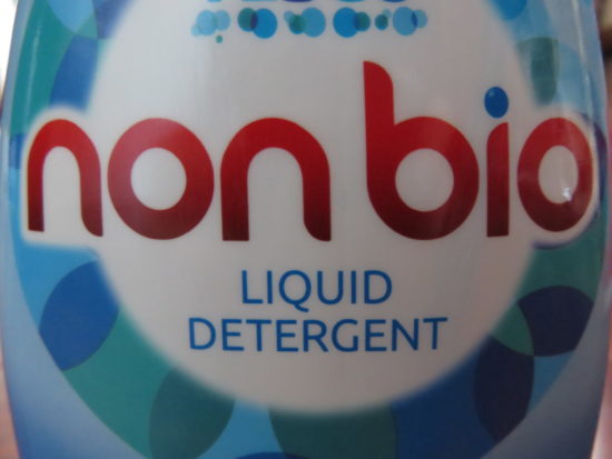 Biological or Non-Biological: Find out which is the best kind of laundry detergent for you.