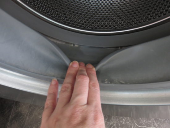 Washing machine gasket. What’s causing your washing machines smell and how to fix it