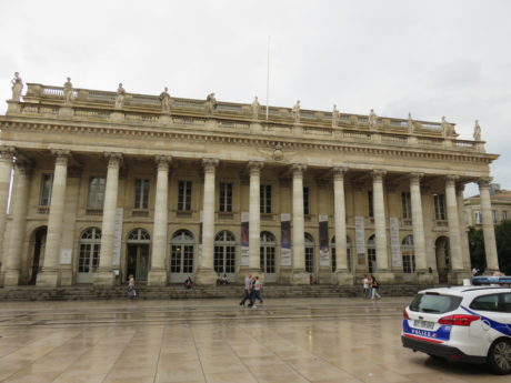 Opéra National de Bordeaux – Grand-Théâtre. The ultimate guide to exploring Bordeaux France #france #francetravel #bordeaux