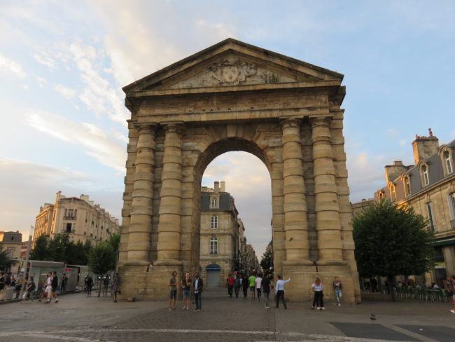 Porte d’Aquitaine in Place de La Victoire. The ultimate guide to exploring Bordeaux France #france #francetravel #bordeaux