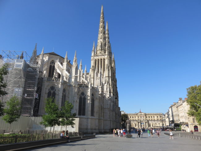 Cathédrale Saint-André de Bordeaux. The ultimate guide to exploring Bordeaux France #france #francetravel #bordeaux