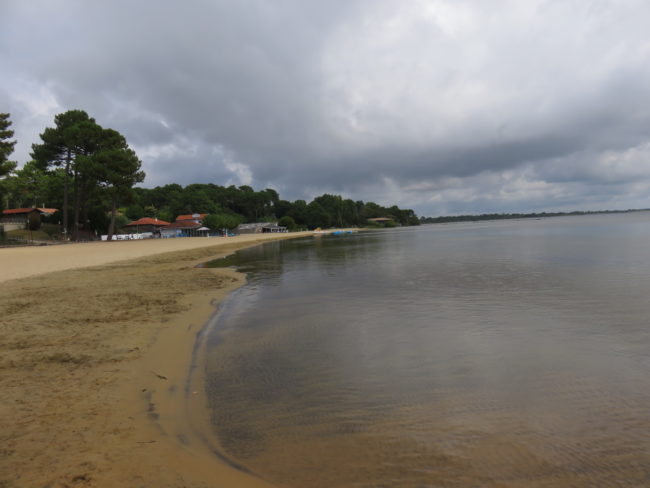 Lac de Cazaux. It is the second largest freshwater lake in France. What to see and do in Arcachon France #france #francetravel #arcachon