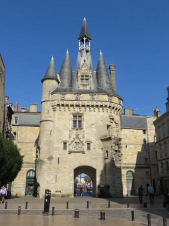 Porte Cailhau. The ultimate guide to exploring Bordeaux France #france #francetravel #bordeaux