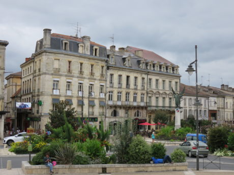 Bergerac main street. Exploring the historic French town of Bergerac #france #francetravel