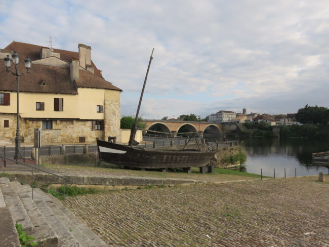 Bergerac riverfront. Exploring the historic French town of Bergerac #france #francetravel