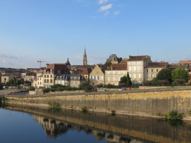 Views of Bergerac. Exploring the historic French town of Bergerac #france #francetravel