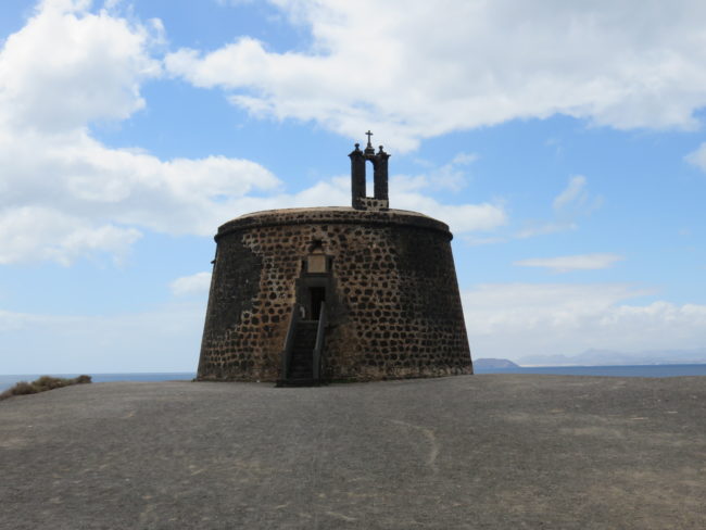 Castillo de las Coloradas. Exploring the volcanic island of Lanzarote in the Canary Islands: 5 day itinerary #lanzarote #spain