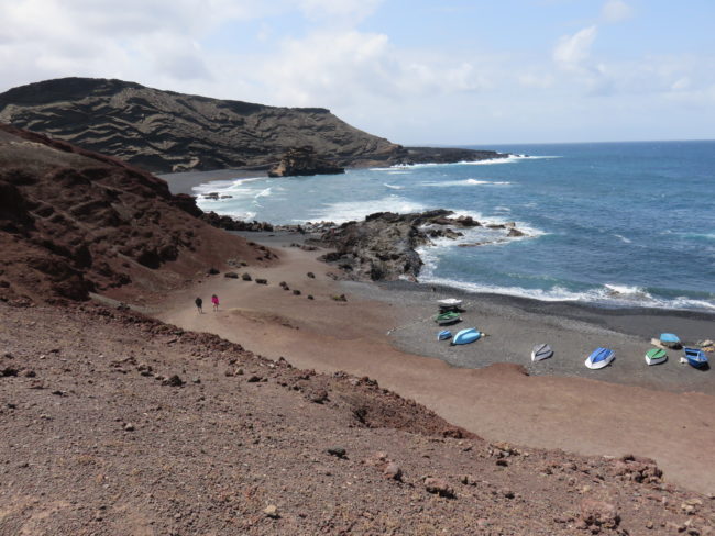 El Golfo beach. Exploring the volcanic island of Lanzarote in the Canary Islands: 5 day itinerary #lanzarote #spain