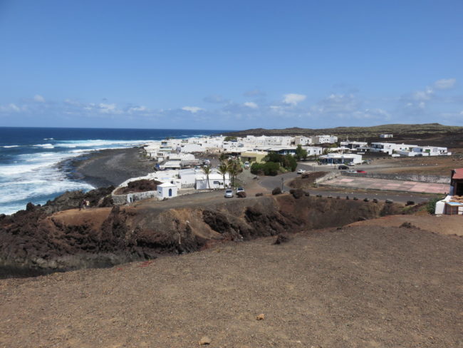 El Golfo. Exploring the volcanic island of Lanzarote in the Canary Islands: 5 day itinerary #lanzarote #spain