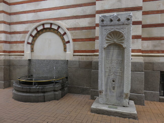 Drinking fountain at the Regional History Museum. An afternoon exploring Sofia #bulgaria