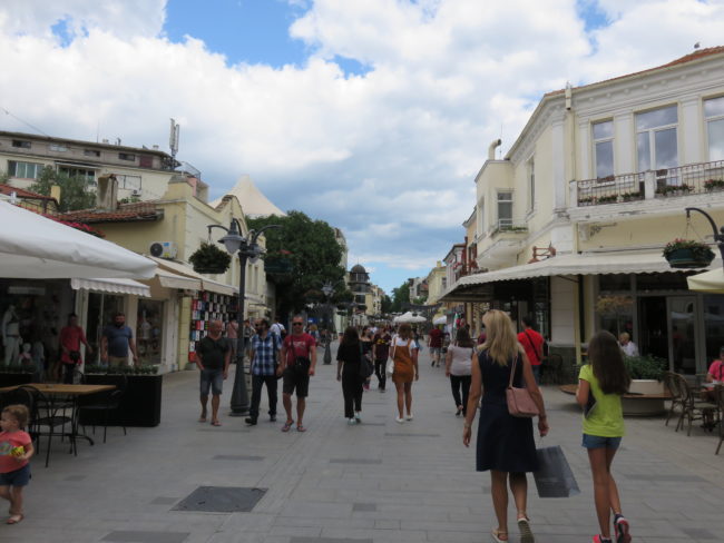Burgas pedestrian shopping street. Relaxing in Burgas on the Black Sea Coast #burgas #bulgaria