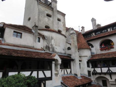 Bran Castle courtyard. Visiting Dracula's Bran Castle in Transylvania, Romania #romania