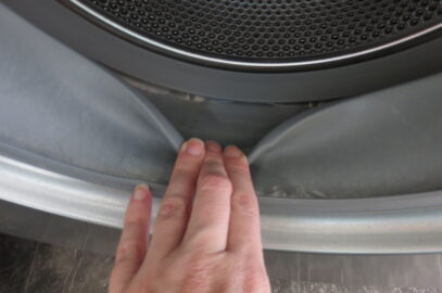 How to deep clean your washing machine components