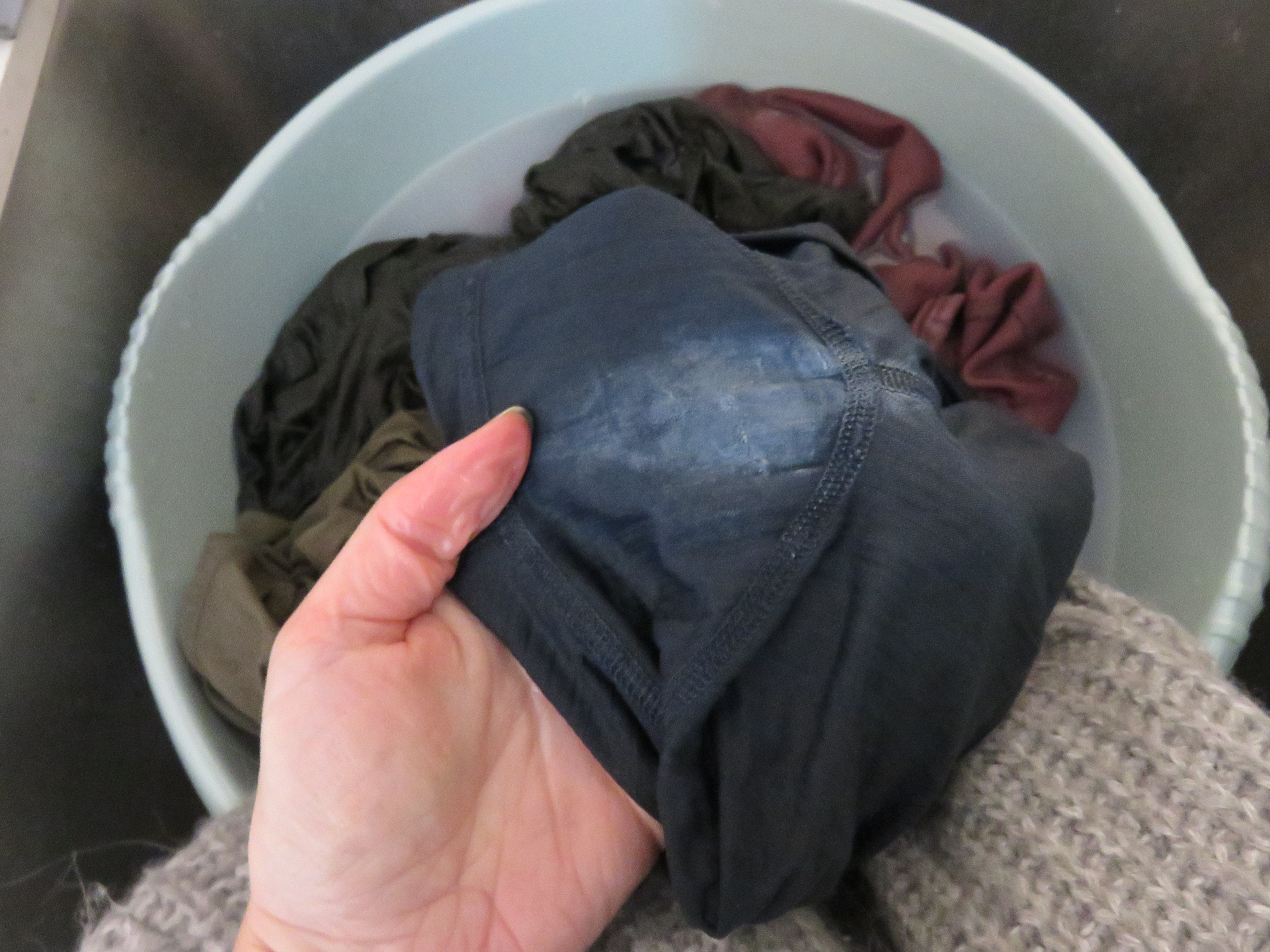 Removing sweat and deodorant stains from wool